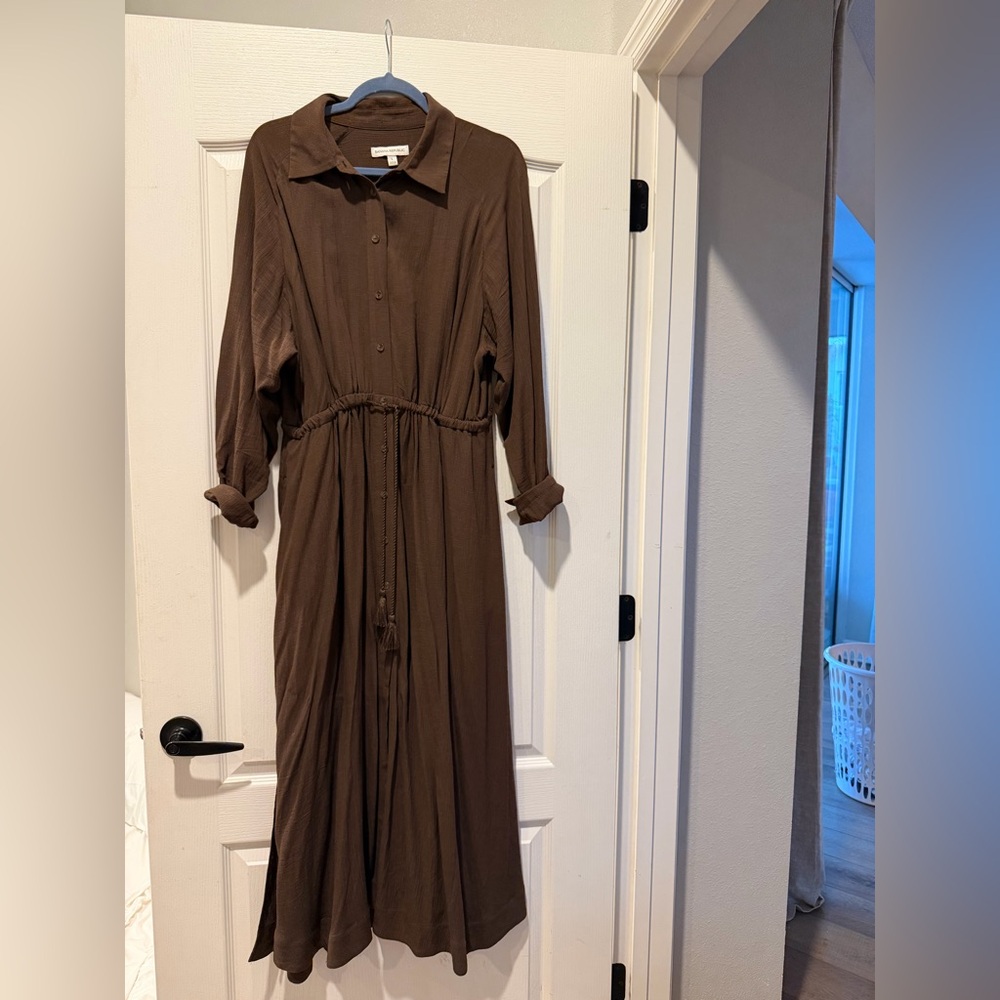 Banana Republic Long Sleeve Brown Dress